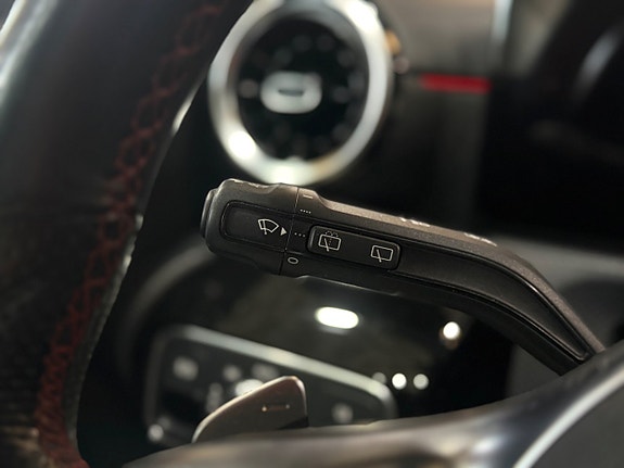 Mercedes-Benz A180 d 28 of 30