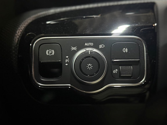 Mercedes-Benz A180 d 29 of 30