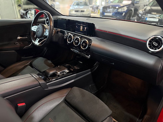 Mercedes-Benz A180 d 13 of 30