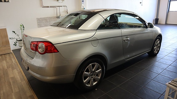Volkswagen Eos 4 of 11