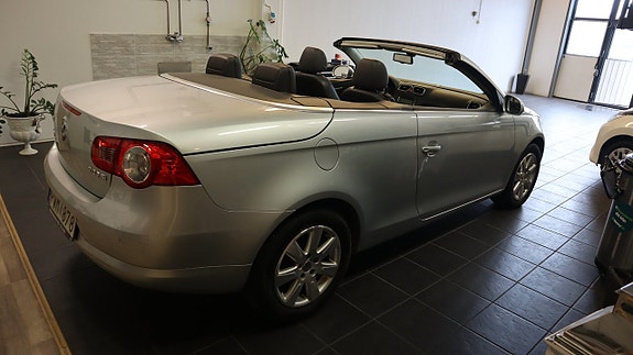 Volkswagen Eos 8 of 11