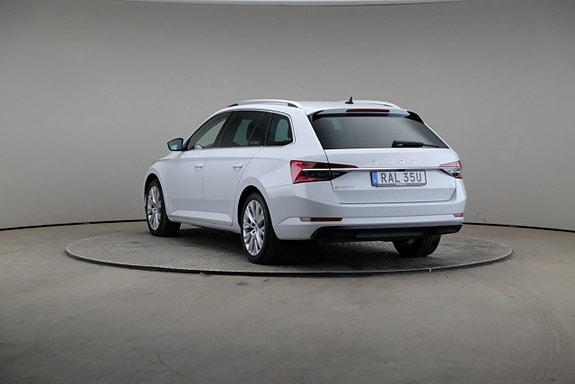 Skoda Superb 2 of 3