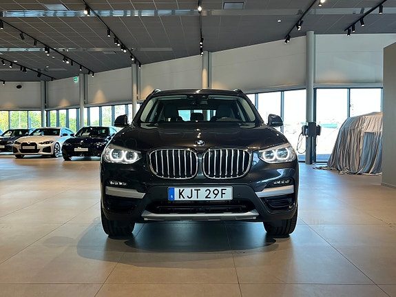 BMW X3 2 of 18