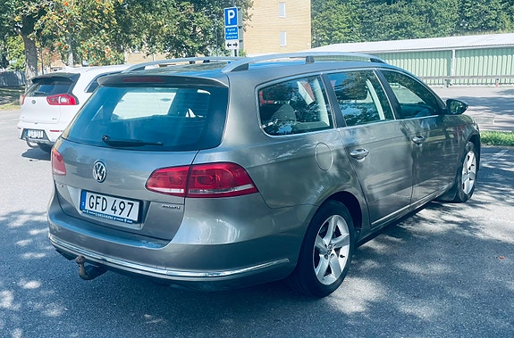 Volkswagen Passat 5 of 14