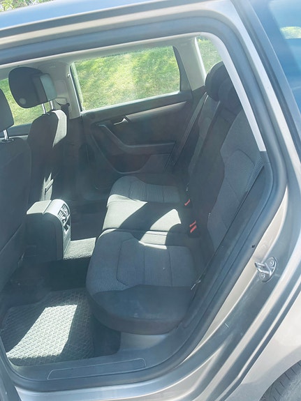 Volkswagen Passat 8 of 14