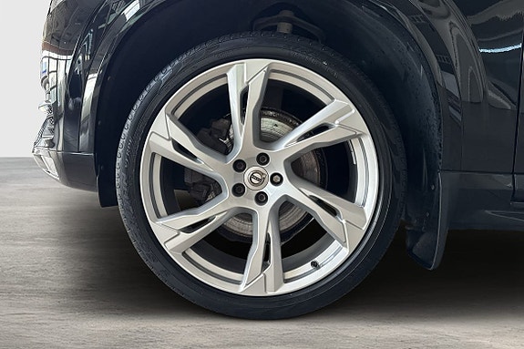 Volvo XC90 10 of 23