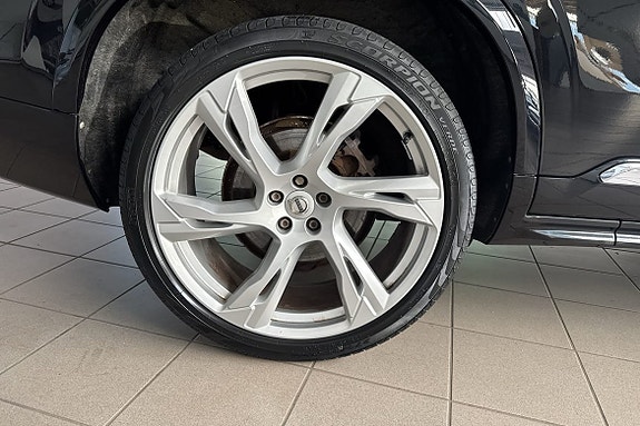 Volvo XC90 20 of 23