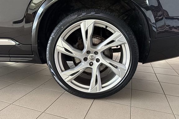 Volvo XC90 21 of 23