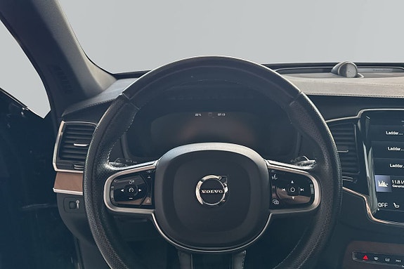Volvo XC90 11 of 23