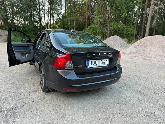 Volvo S40 4 of 9