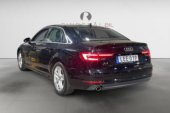 Audi A4 5 of 17