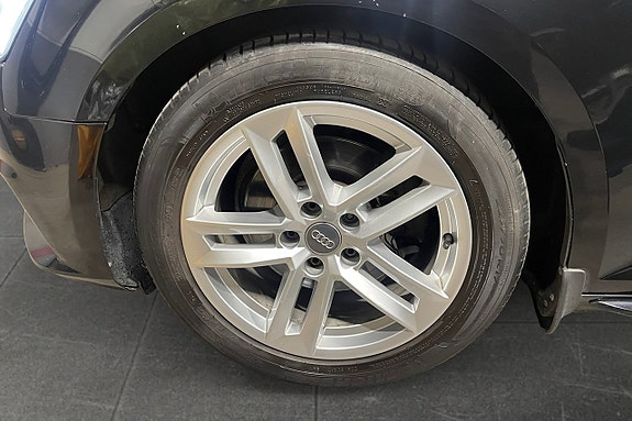 Audi A4 16 of 17