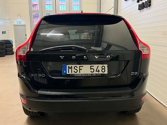 Volvo XC60 7 of 30