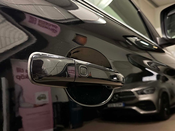 Volvo XC60 15 of 30