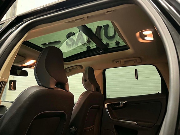 Volvo XC60 28 of 30