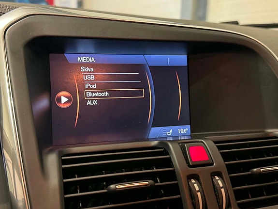 Volvo XC60 24 of 30