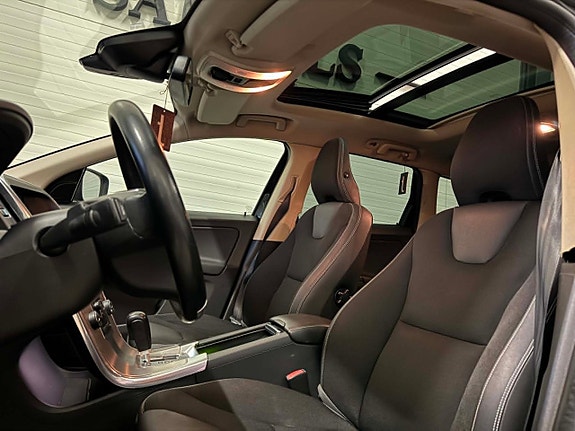 Volvo XC60 27 of 30