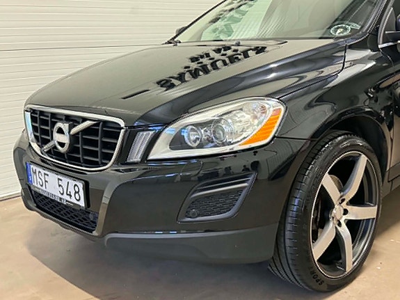 Volvo XC60 4 of 30