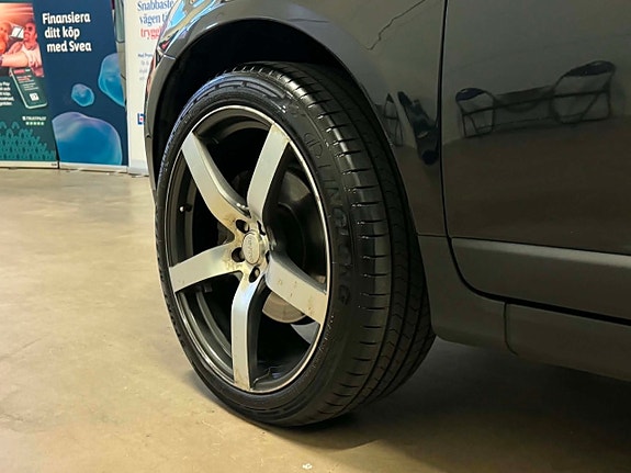 Volvo XC60 5 of 30