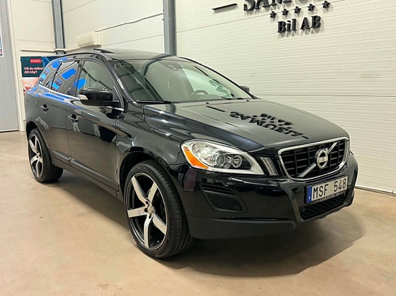 Volvo XC60 12 of 30
