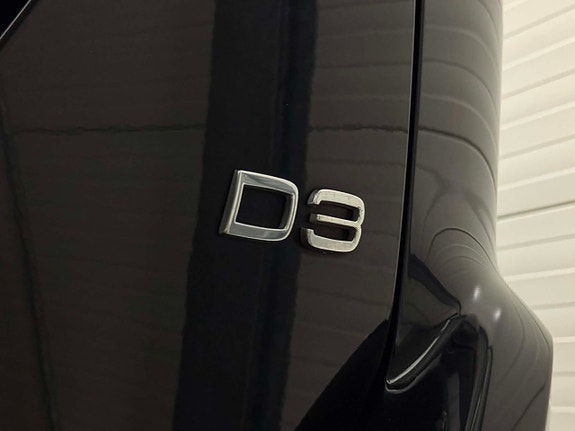 Volvo XC60 8 of 30