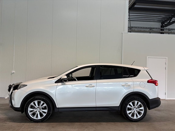 Toyota RAV4 5 of 23