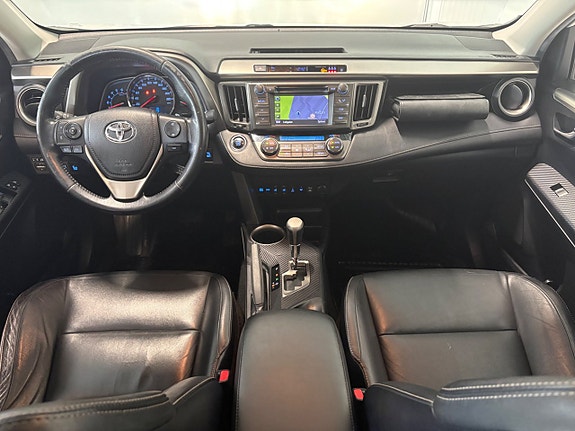 Toyota RAV4 11 of 23