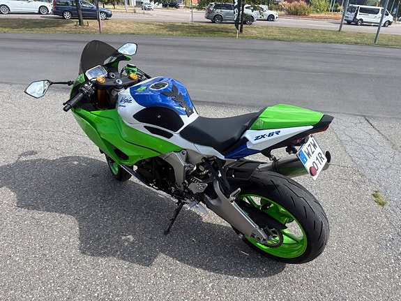 Kawasaki ZX-6R Anniversary Edition 4 of 4