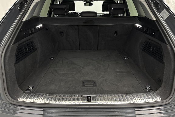 Audi Q8 10 of 25