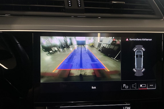 Audi Q8 13 of 25