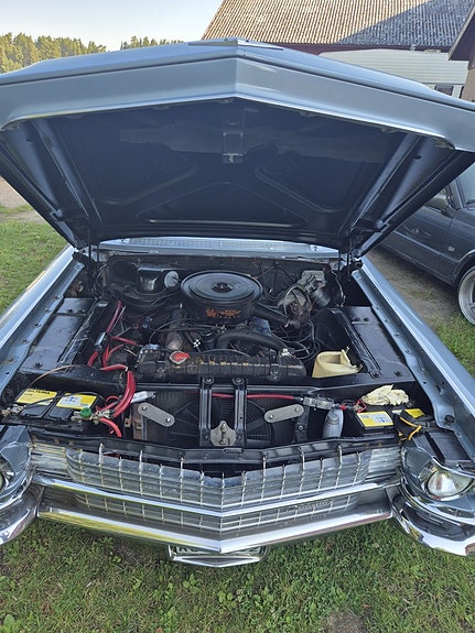 Cadillac Diville 13 of 13