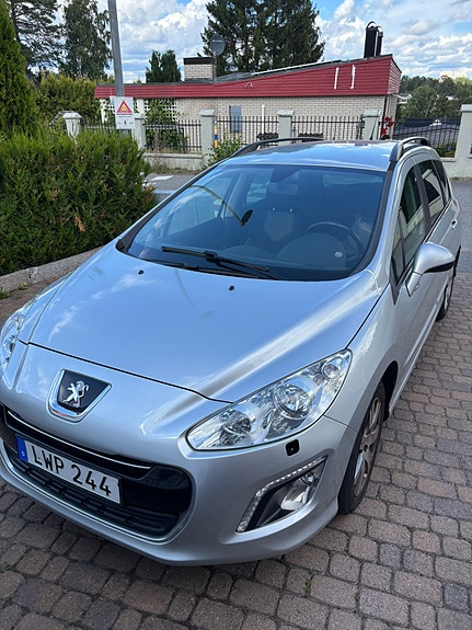Peugeot 308 SW 4 of 22