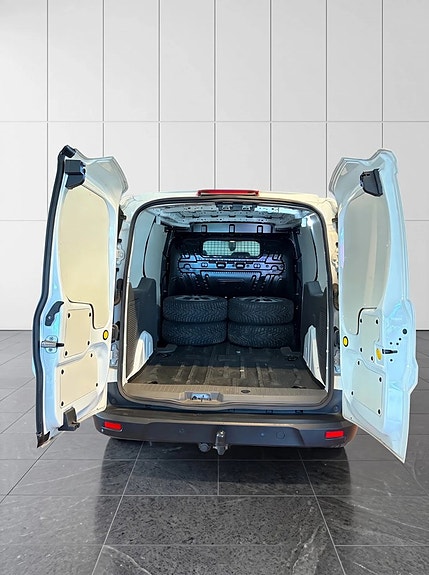 Ford Transit Connect 8 of 9