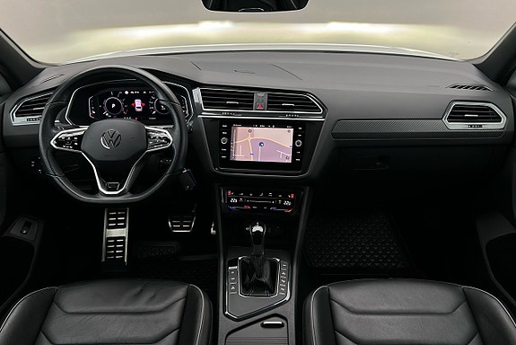 Volkswagen Tiguan 3 of 3