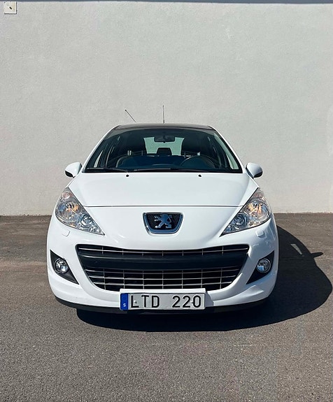 Peugeot 207 2 of 18
