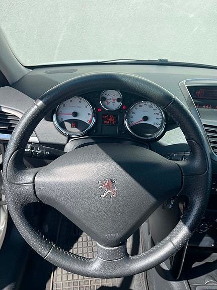 Peugeot 207 7 of 18