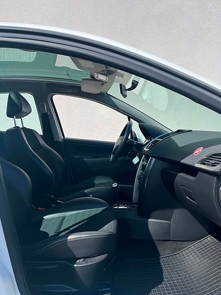 Peugeot 207 11 of 18