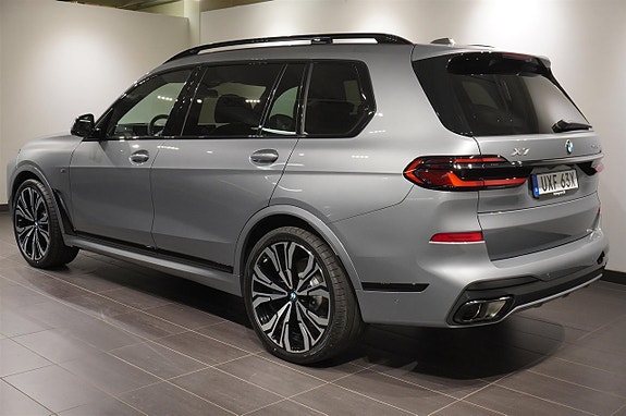 BMW X7 3 of 20