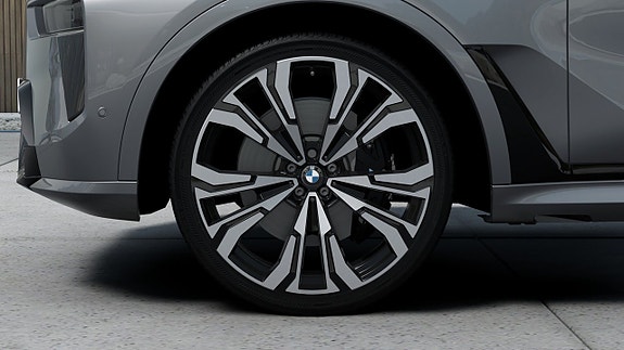 BMW X7 7 of 13