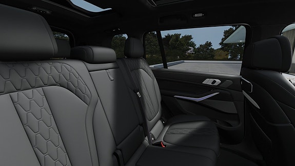 BMW X7 11 of 13