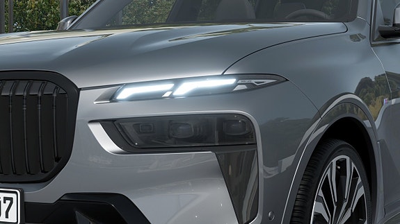 BMW X7 6 of 13
