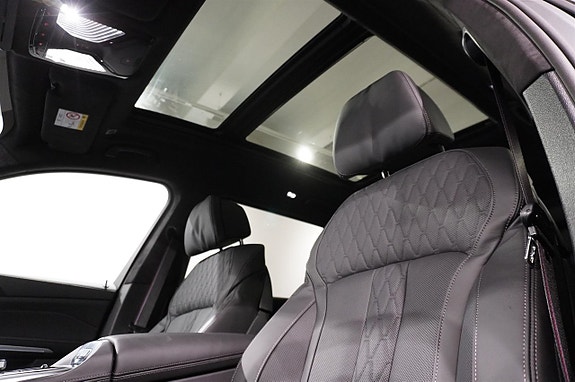 BMW X7 16 of 20