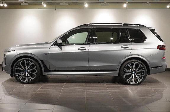 BMW X7 2 of 20