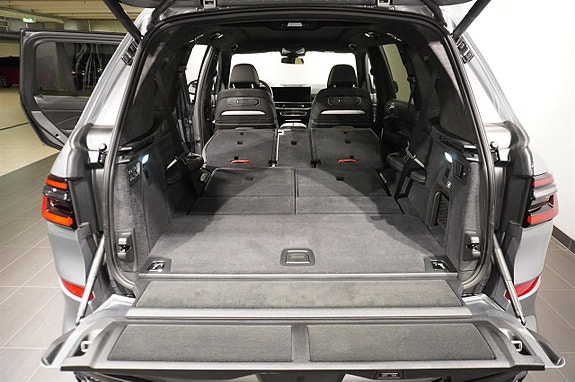 BMW X7 8 of 20