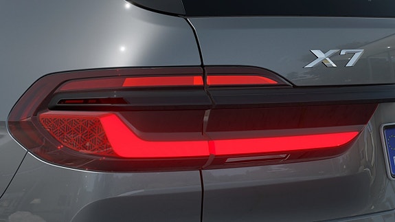 BMW X7 8 of 13
