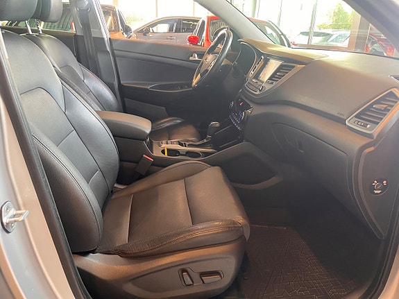 Hyundai Tucson 10 of 28