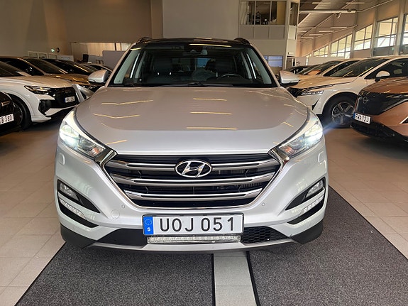 Hyundai Tucson 2 of 28