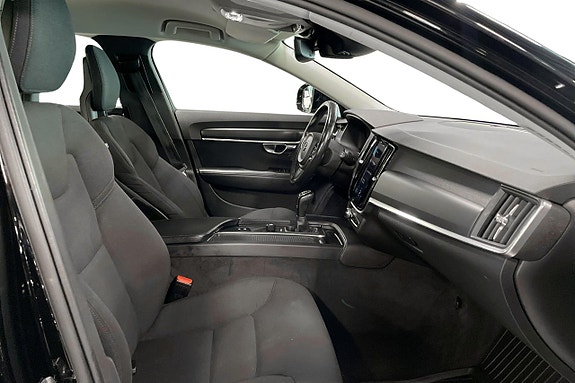 Volvo V90 Cross Country 14 of 29