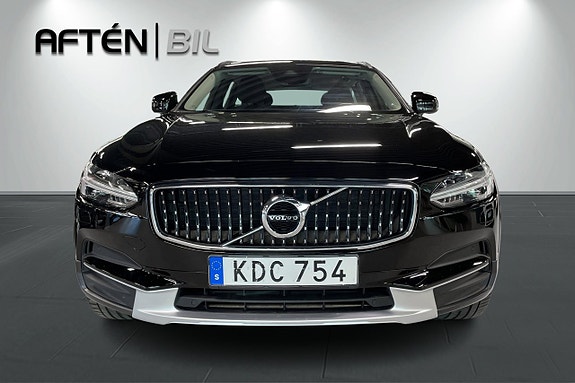 Volvo V90 Cross Country 3 of 29