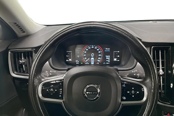 Volvo V90 Cross Country 12 of 29